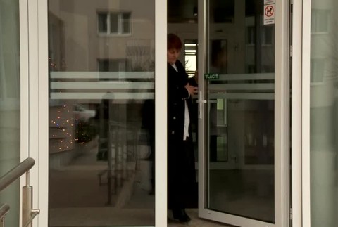 Dcéru im zavraždili a vnuka nevideli už 3 roky. Chlapec skončil v detskom domove