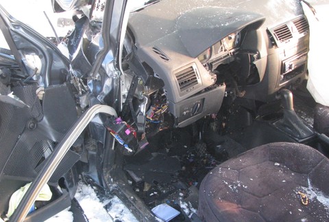 Tragická zrážka autobusu s autami pri Leviciach