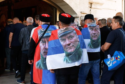 Pohreb Mladiča v Belehrade