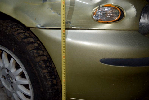 Pri tragickej nehode zachytilo auto chodca. Zraneniam na mieste podľahol 