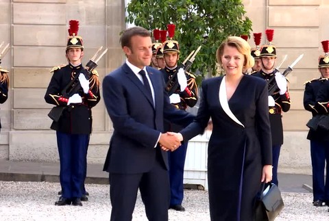 [multi] Prezidentka Zuzana Čaputová na návšteve Francúzska. Zvolila zaujímavý účes 2115