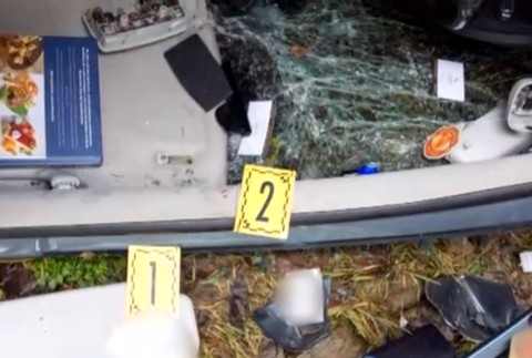 Auto objavili v hlbokej rokline. Ako sa tam dostalo, ostáva záhadou