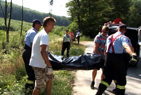 Pri tragickej nehode zomrel 40-ročný muž. Na motorke viezol aj 13-ročnú dcéru76