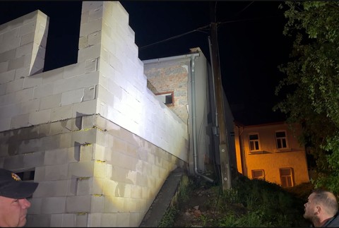 Muža najskôr vyhodili z vlaku, potom sa vlámal do reštaurácie 3