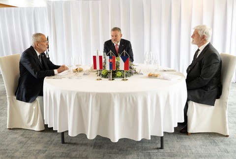 Stretnutie prezidentov krajín Slavkovského formátu v Bratislave