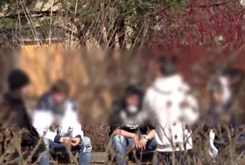 Niektorí tínedžeri nariadenia ignorujú. TV JOJ kontaktovala diváčka, ktorá je svedkom ich stretnutí