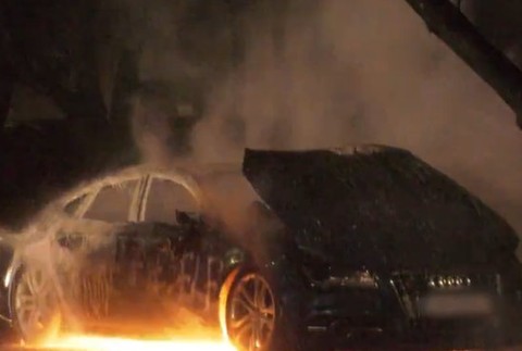 "Šťastné a veselé" od podpaľača.