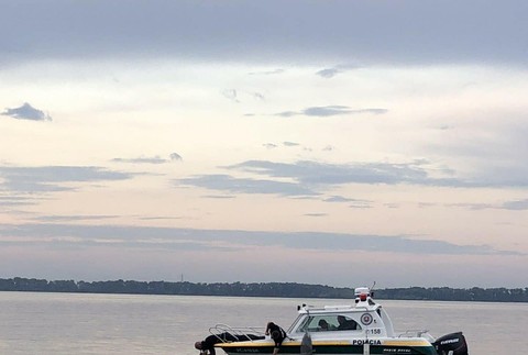 Tragédia na Zemplínskej Šírave: Dvaja mladíci z posádky člnu sa už nevynorili