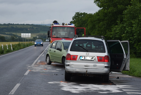 Pri dopravnej nehode sa zranila žena a päťročné dieťa