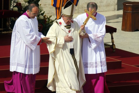 pápež František inaugurácia námestie príchod papamobil