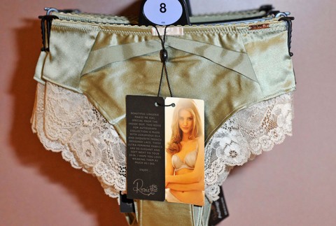 Rosie Huntington-Whiteley_modelka_nová spodná bielizeň_6