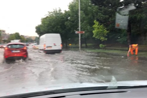 [multi] Komárno veterná smršť 753