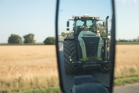 protestujúci farmári