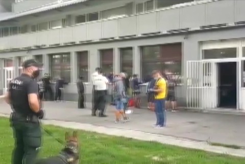 [multi] Policajná akcia v Pentagone 427