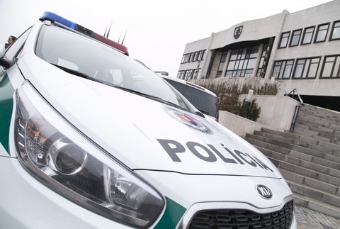 nahlásená bomba v parlamente 3