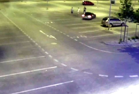 Opitý mladík driftoval na parkovisku, chytili ho policajti 3