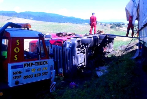 Turiec Rudno nehoda prevrátený kamión 2