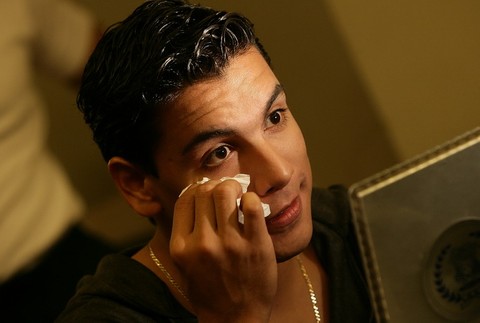 mr world, make-up, muz sa lici, usmev