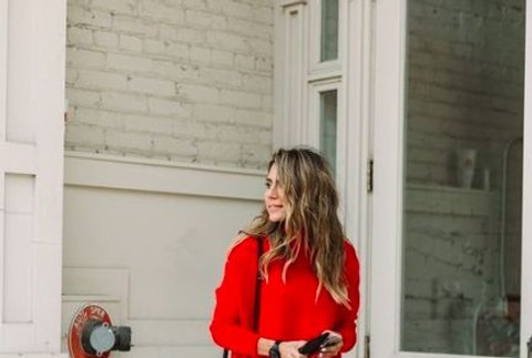 Veľké svetre a vysoké čižmy