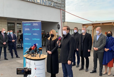 Zaočkujú prezidentku Zuzanu Čaputovú.
