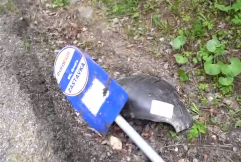 Opitý farár šoféroval.