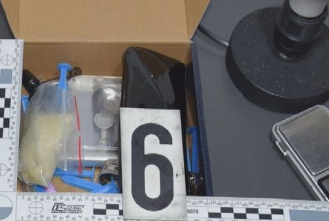 Drogová dílerka skončila za mrežami (3)