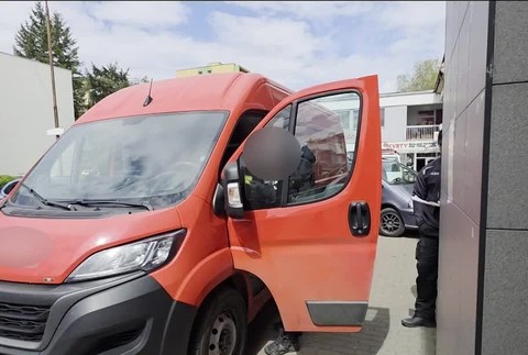 [multi] KRÁDEŽ Z AUTA ZA 5 SEKÚND 240 (cropped)