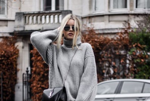 Veľké svetre a vysoké čižmy