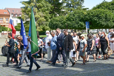 V Rimavskej Sobote si uctili Svetový deň rómskeho holokaustu