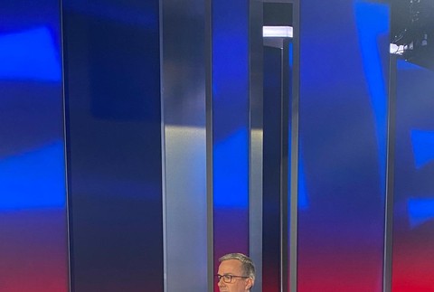 erik tomas v politika 24