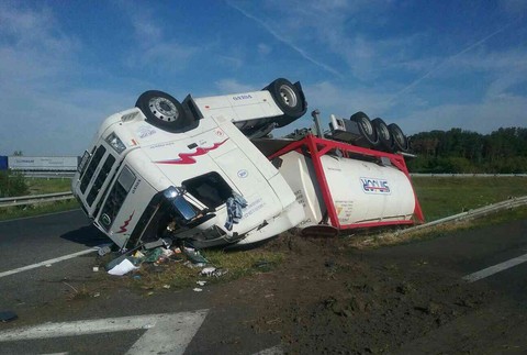 Nehoda kamión.jpg