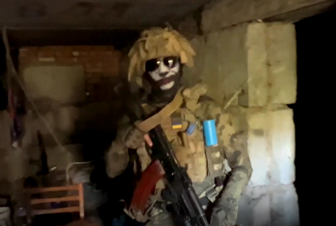 Pri obsadených dedinách sa stretol sa s členom prieskumnej bojovej skupiny