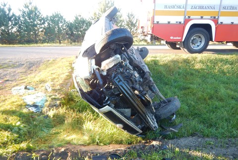 Smrteľná nehoda pri Komárne.
