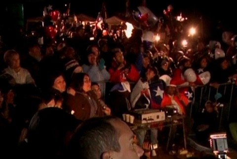 ludia oslavuju-zachrana banikov