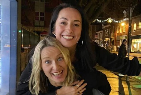 Kerri-Anne Donaldson so sestrou