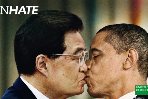 UNHATE reklamná kampaň Benetton Obama bozkáva Chu Ťin-tchaa