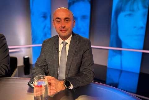 Analýzy Na hrane s Jurajom Rizmanom a  Radoslavom Štefančíkom