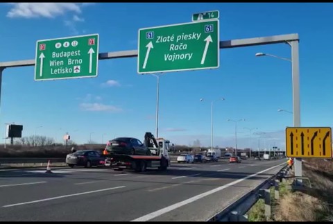 [multi] havária na D1 10