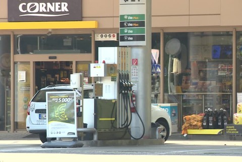 [multi] Budeme tankovať rekordne lacno? 13536