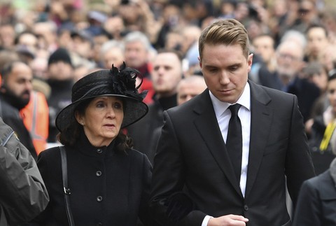 prvá manželka Hawkinga a ich syn Timothy