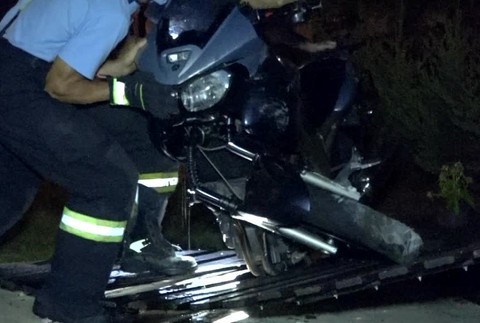 KN Motorka v záhrade1745