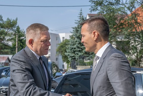 Robert Fico navštívil Ministerstvo školstva