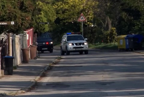 [multi] VIDEO: Na NAKA vypovedal Tomáš Szabó. Priviezla ho ozbrojená eskorta 4712
