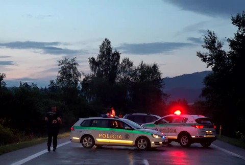 [multi] Nehoda pri Rožňave, jeden mrtvy 6906