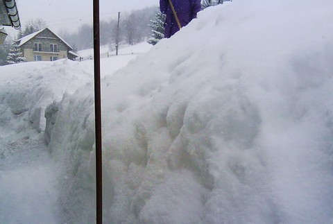 Toto je pár záberov z obce Skalité kde bol dnes vyhlásený mimoriadny stav.