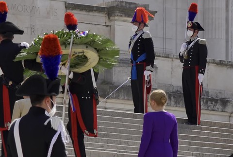 [multi] caputova v taliansku 3075