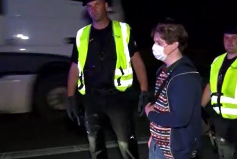 Odvážna jazda diaľnicou sa mu nevyplatila. Mladík svoj prvý vodičský preukaz tak skoro nezíska