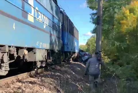 [multi] vlak auto 1260