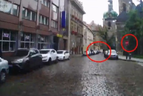 Slováka od zbesilej jazdy neodradil ani semafor či jednosmerka. 