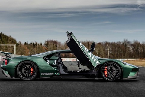 Jason Watt a jeho Ford GT